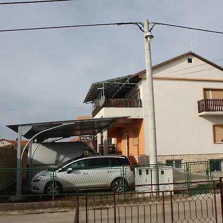 Nika Apartament Sukošan